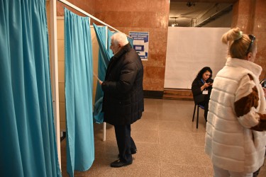 Мониторинг голосования начался на президентских выборах в Азербайджане