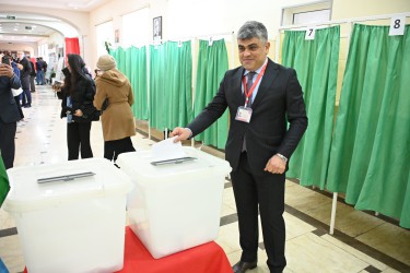 Мониторинг голосования начался на президентских выборах в Азербайджане