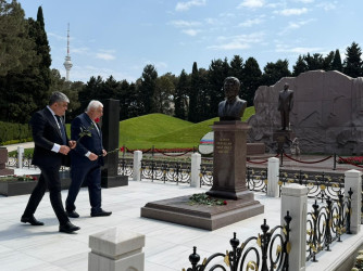 103-я годовщина со дня рождения Великого Лидера Гейдара Алиева