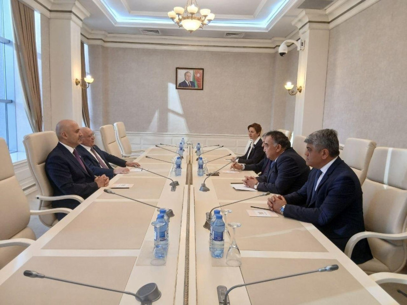 Встреча в Милли Меджлисе